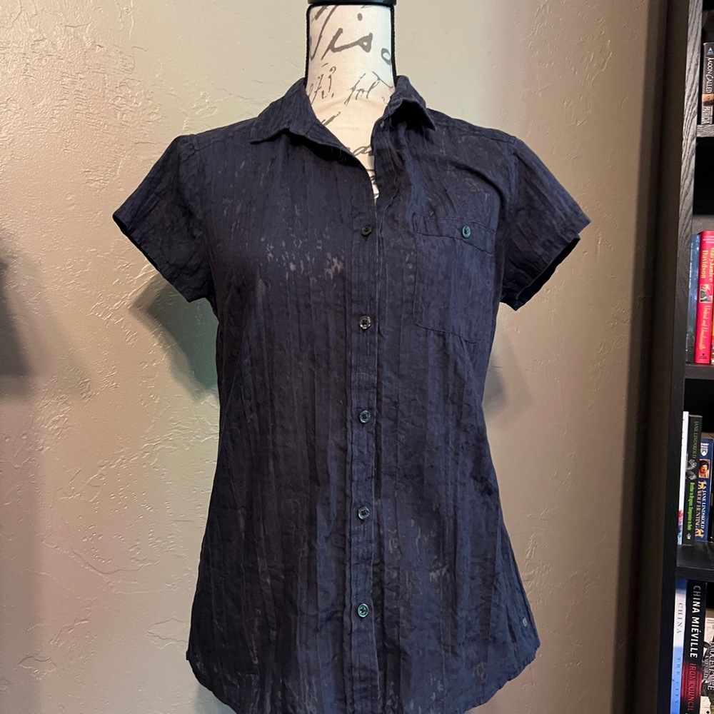 Eddie Bauer Sheer Lightweight Navy Shortsleeved Collared Button-up Blouse